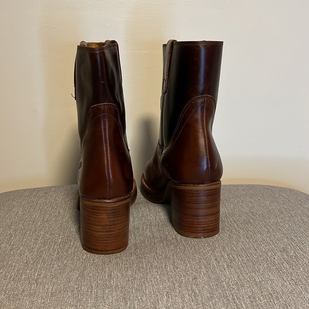 Durango Vintage Heeled Boots - Picture 3 of 8